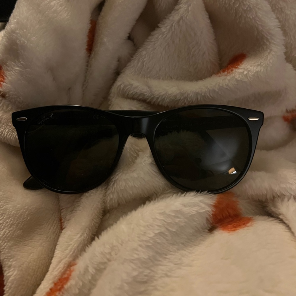 Ray ban sunglasses. Black. Lightly used